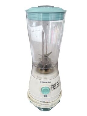 Electrolux Small Personal Blender in Mint and White (G486)